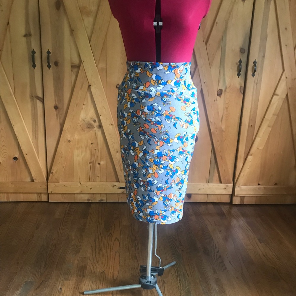 Donald Duck print Lularoe skirt